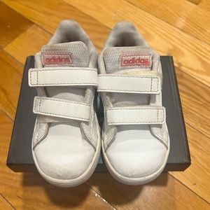 Adidas grand court sneakers toddler size 6.5 pink